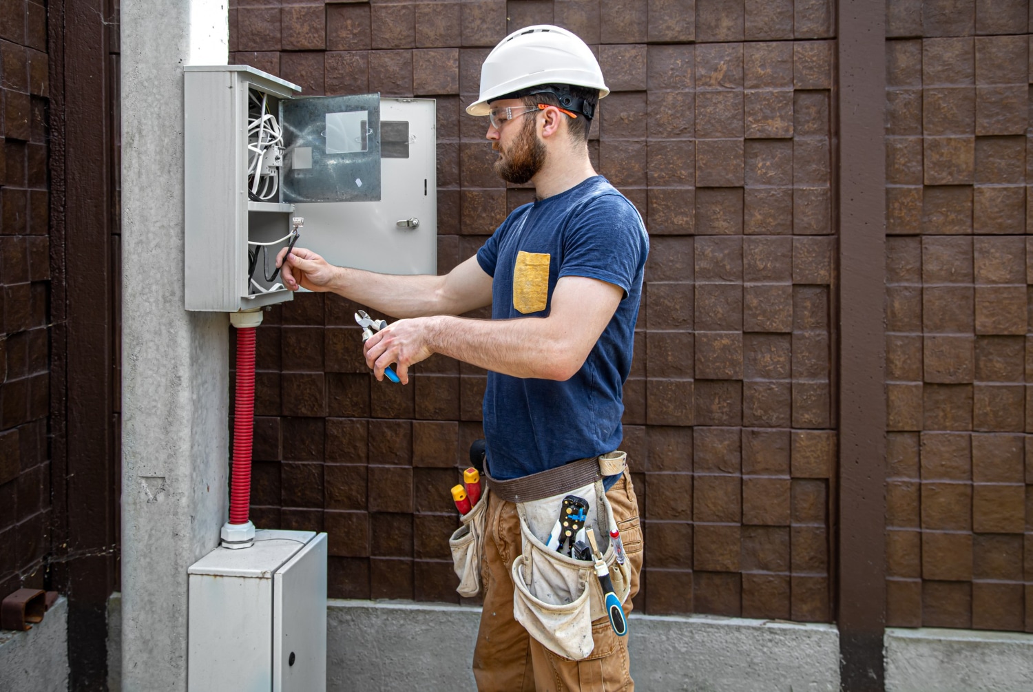 Local Electrician in Arlington, TX | Reliable Residential & Commercial Electrical Services